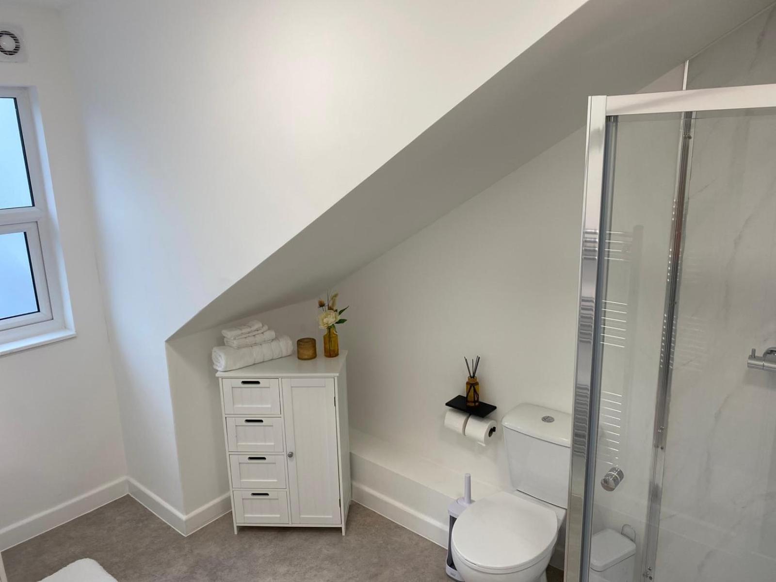 Stylish Apartment In Watford واتفورد المظهر الخارجي الصورة