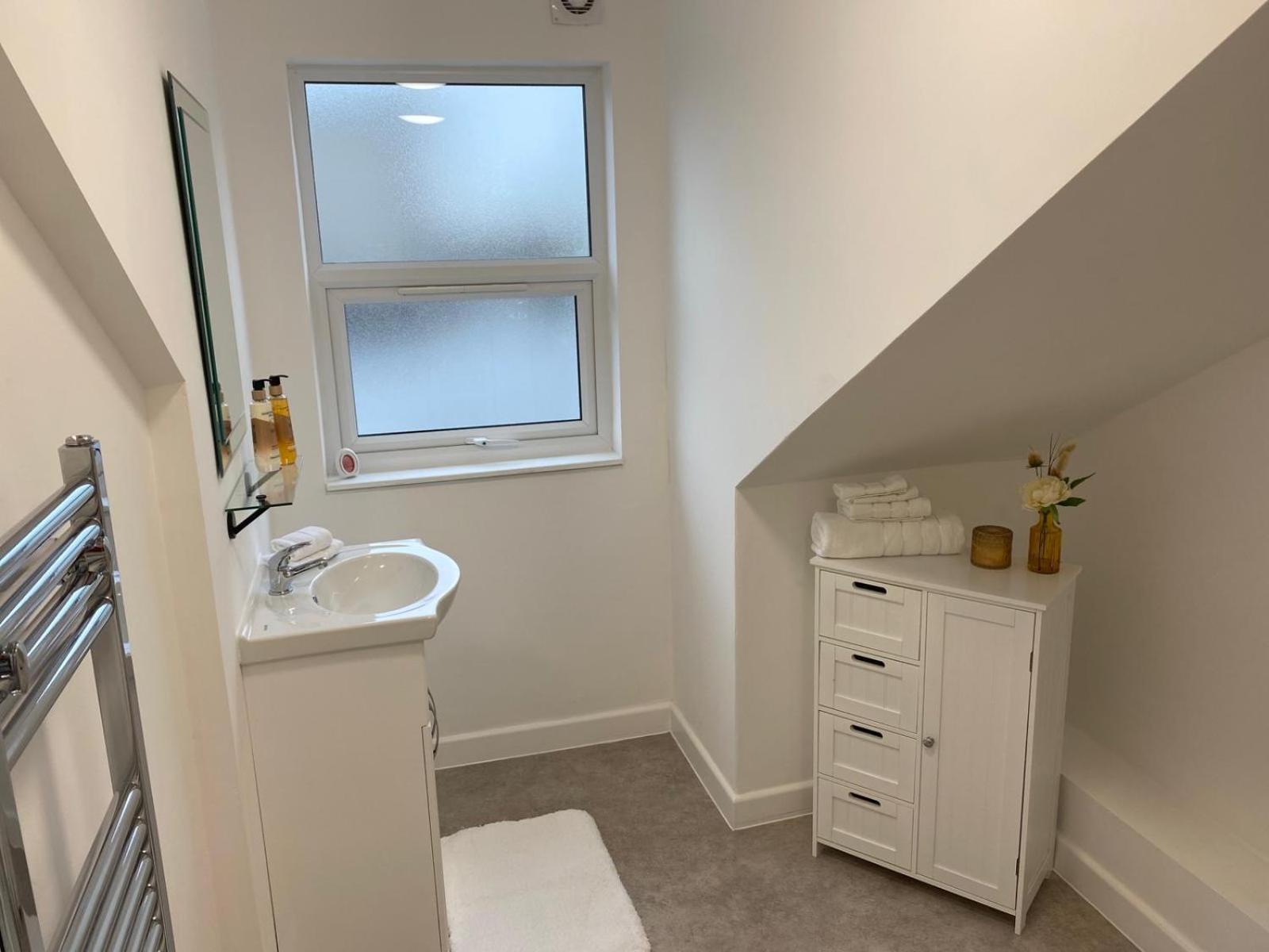 Stylish Apartment In Watford واتفورد المظهر الخارجي الصورة
